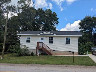 901 E South 1st Street, Seneca, SC 29678