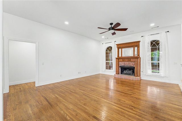 5304 44th Place, Rogers, AR 72758