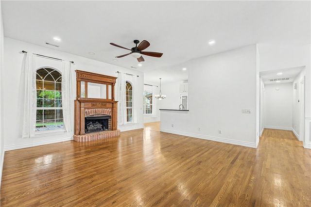 5304 44th Place, Rogers, AR 72758
