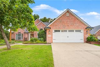 5304 44th Place, Rogers, AR 72758