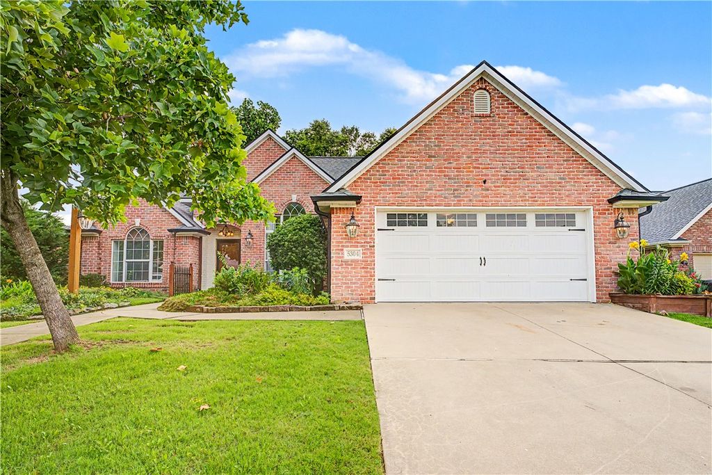 5304 44th Place, Rogers, AR 72758
