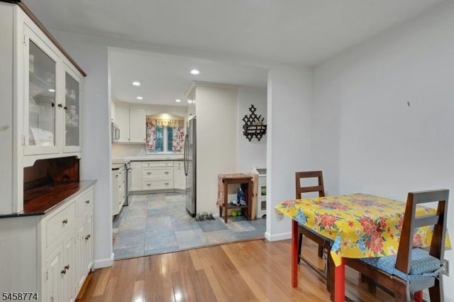 15 Hillside Rd, Ringwood Boro, NJ 07456