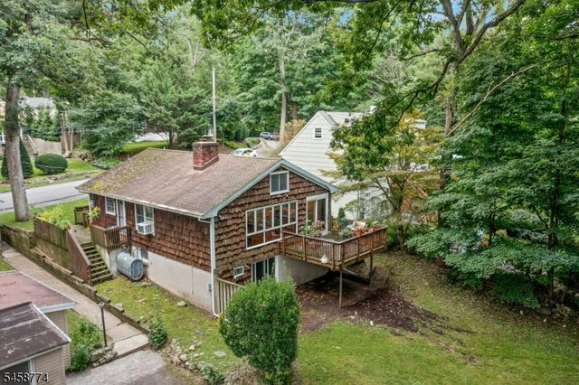 15 Hillside Rd, Ringwood Boro, NJ 07456