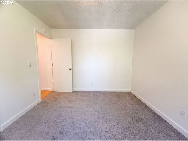 1300 Ne 68TH Ave 15, Portland, OR 97213