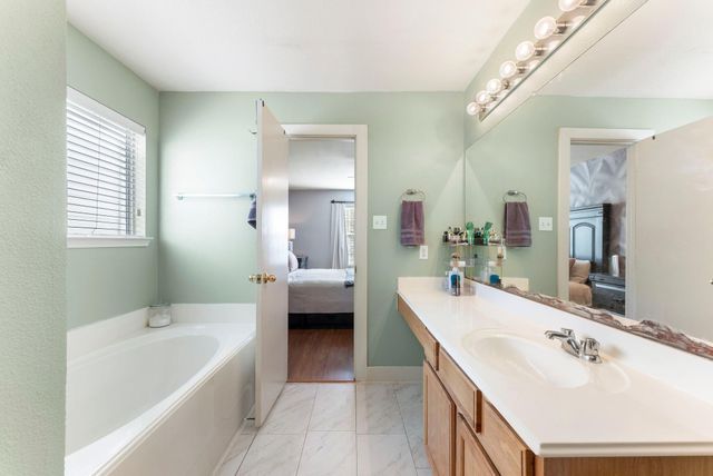 1206 Verde Trails Drive, Houston, TX 77073