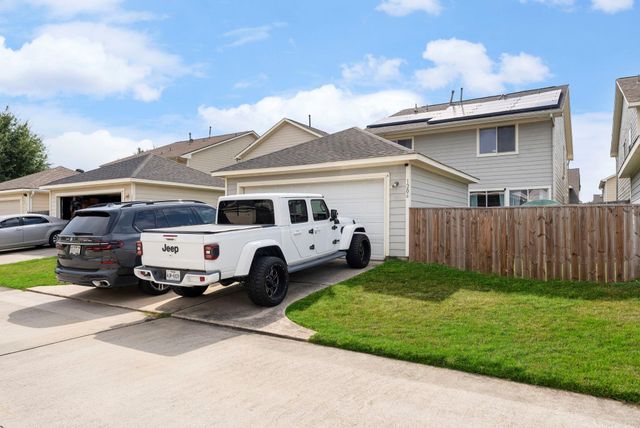 1206 Verde Trails Drive, Houston, TX 77073