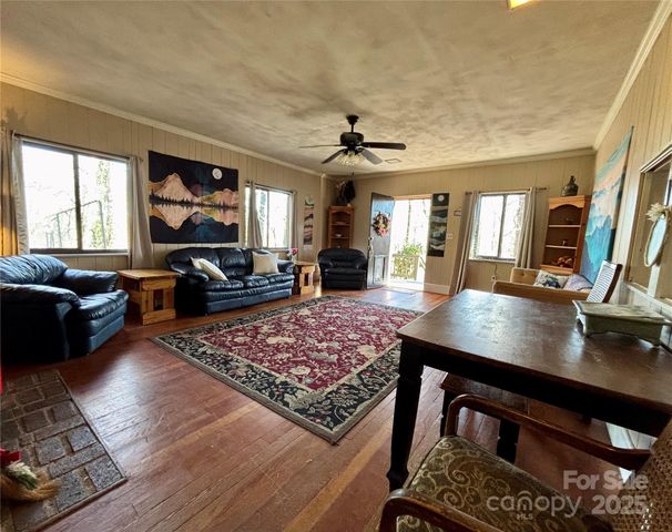 629 Vineyard Road, Tryon, NC 28782