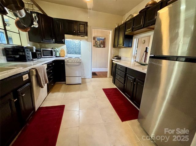 629 Vineyard Road, Tryon, NC 28782