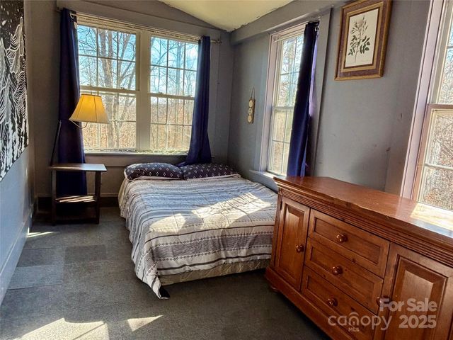 629 Vineyard Road, Tryon, NC 28782