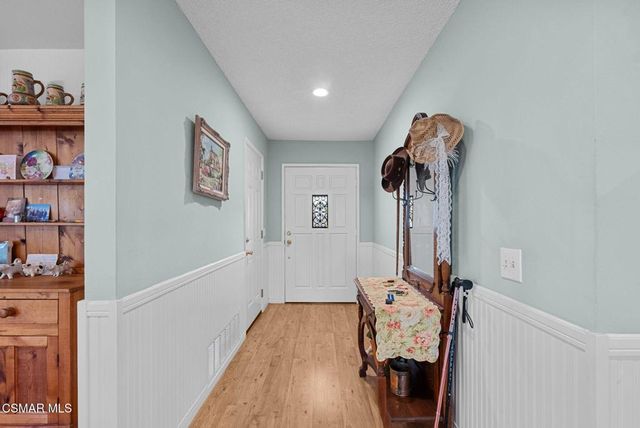 28949 Valley Heights Drive, Agoura Hills, CA 91301