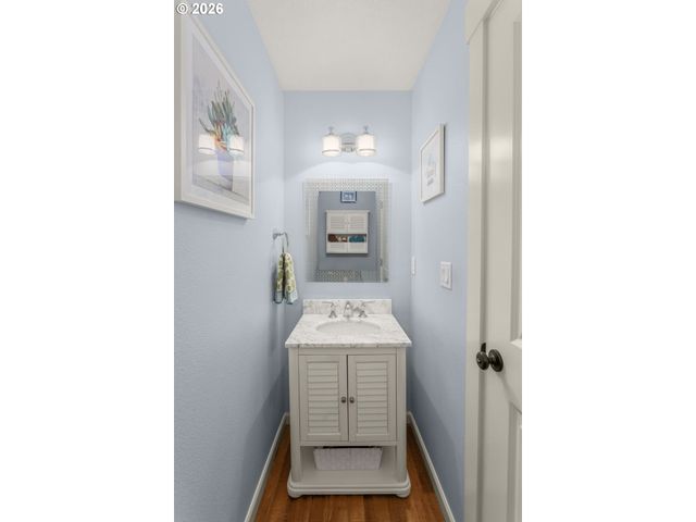 19195 CENTRAL POINT Rd, Oregon City, OR 97045