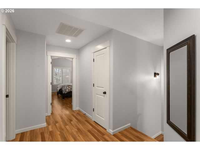 19195 CENTRAL POINT Rd, Oregon City, OR 97045