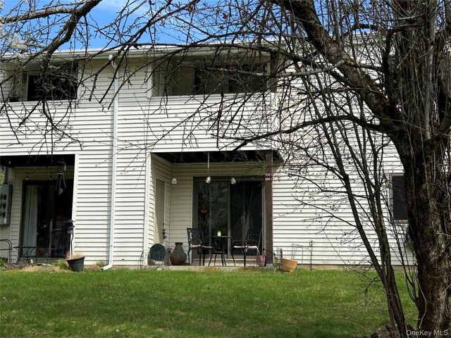 40 Scarborough Lane A, Wappingers Falls, NY 12590