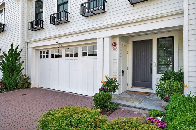 23 Honeysuckle Lane, Rye Brook, NY 10573
