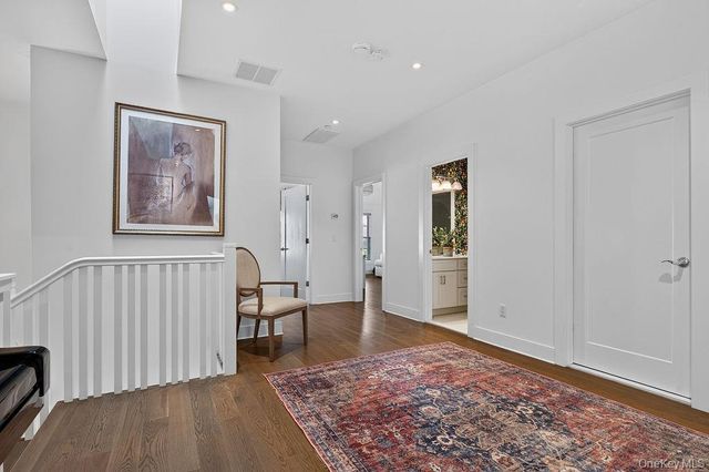 23 Honeysuckle Lane, Rye Brook, NY 10573