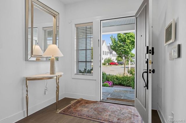 23 Honeysuckle Lane, Rye Brook, NY 10573