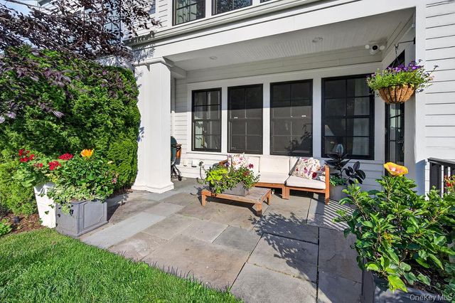 23 Honeysuckle Lane, Rye Brook, NY 10573