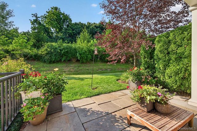 23 Honeysuckle Lane, Rye Brook, NY 10573