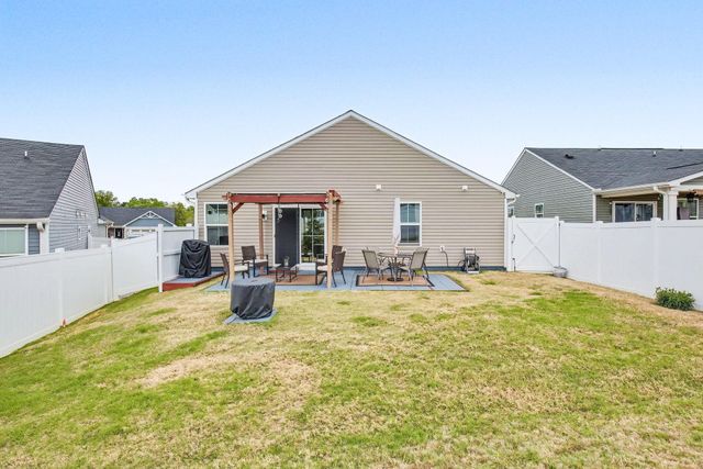 2231 Hemming Way, Boiling Springs, SC 29316