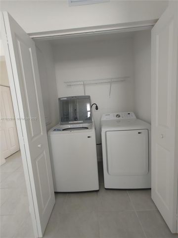 1766 SE 26th Road, Homestead, FL 33035