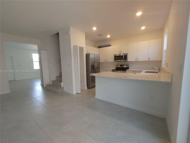 1766 SE 26th Road, Homestead, FL 33035