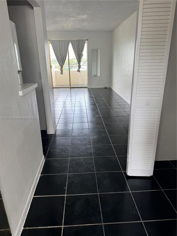 7904 West Dr 204, North Bay Village, FL 33141