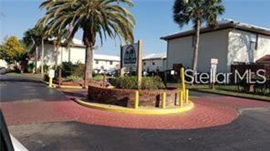 6299 ARLINGTON COURT 212, Orlando, FL 32807