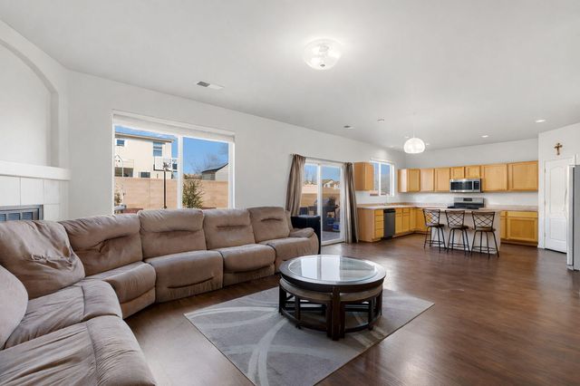 1021 Toscana Drive SE, Rio Rancho, NM 87124