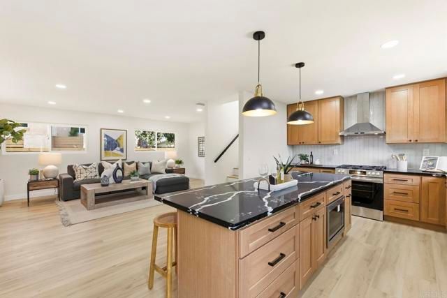 1019 Torole Circle, Vista, CA 92084