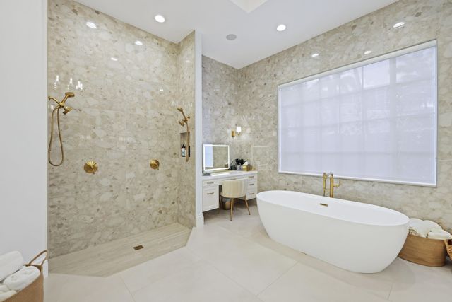 1019 Grand Court, Highland Beach, FL 33487