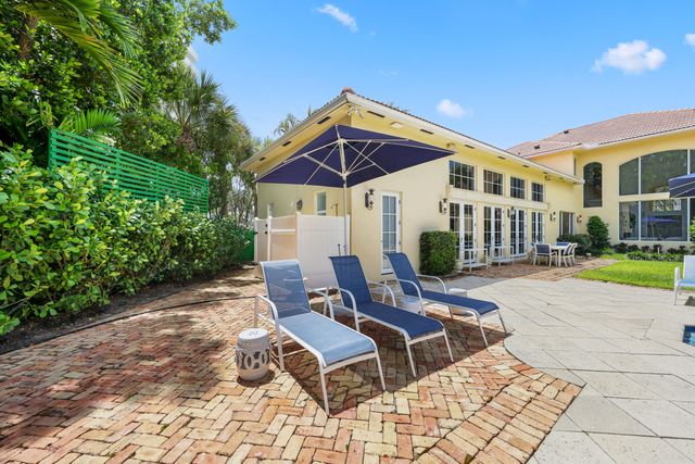 1019 Grand Court, Highland Beach, FL 33487