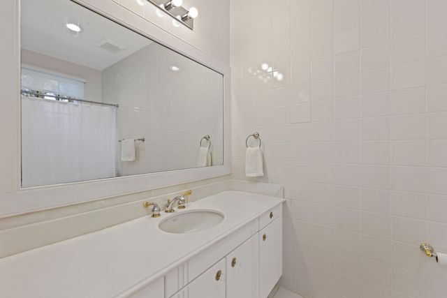 1019 Grand Court, Highland Beach, FL 33487