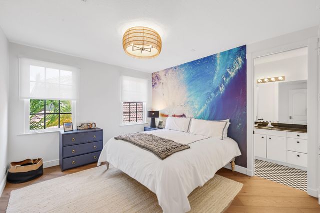 1019 Grand Court, Highland Beach, FL 33487