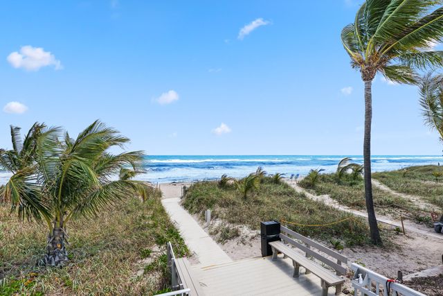 1019 Grand Court, Highland Beach, FL 33487