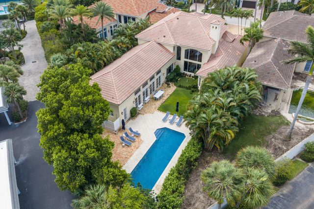 1019 Grand Court, Highland Beach, FL 33487