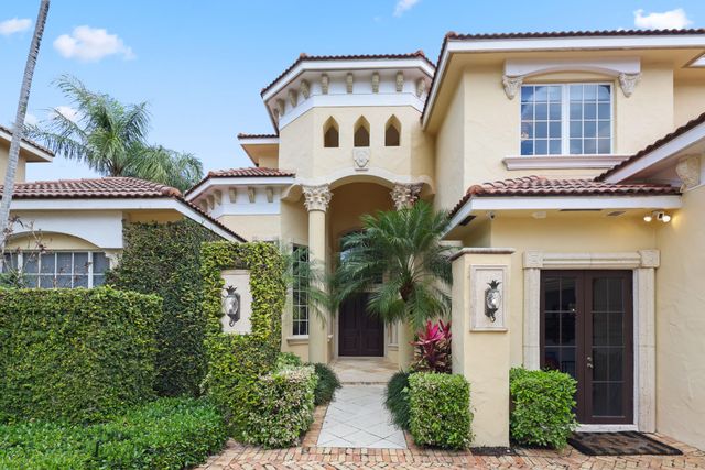 1019 Grand Court, Highland Beach, FL 33487