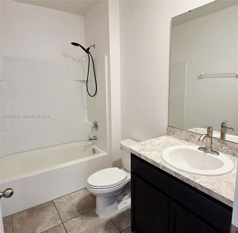808 SE Old Country Road, Palm Bay, FL 32909