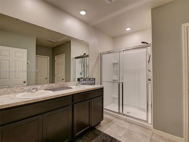 808 SE Old Country Road, Palm Bay, FL 32909