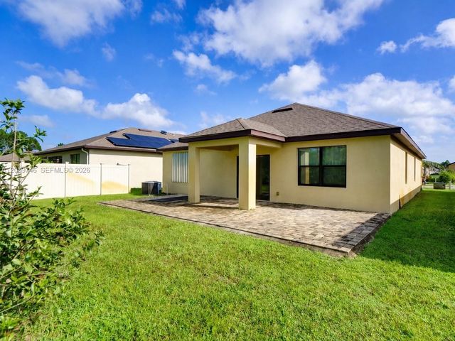 808 SE Old Country Road, Palm Bay, FL 32909