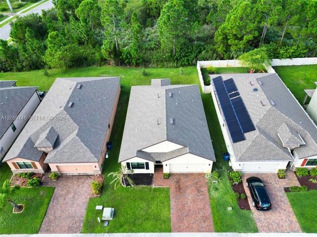 808 SE Old Country Road, Palm Bay, FL 32909