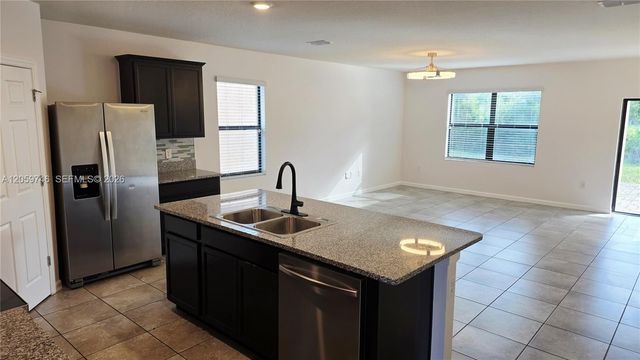 808 SE Old Country Road, Palm Bay, FL 32909