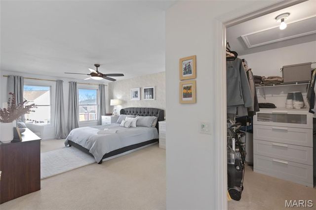 4901 Sunset Oaks Lane, St Louis, MO 63128