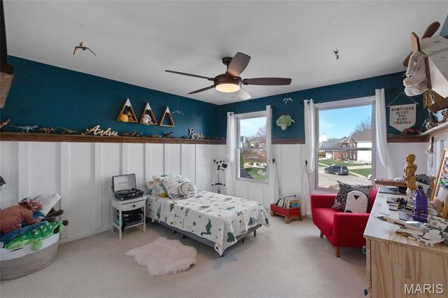 4901 Sunset Oaks Lane, St Louis, MO 63128