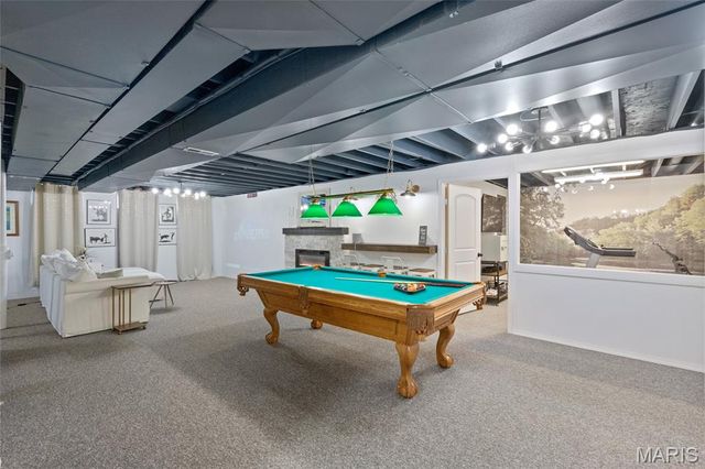 4901 Sunset Oaks Lane, St Louis, MO 63128