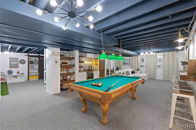 4901 Sunset Oaks Lane, St Louis, MO 63128