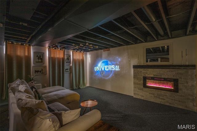 4901 Sunset Oaks Lane, St Louis, MO 63128