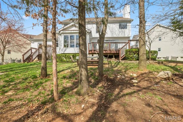 4901 Sunset Oaks Lane, St Louis, MO 63128