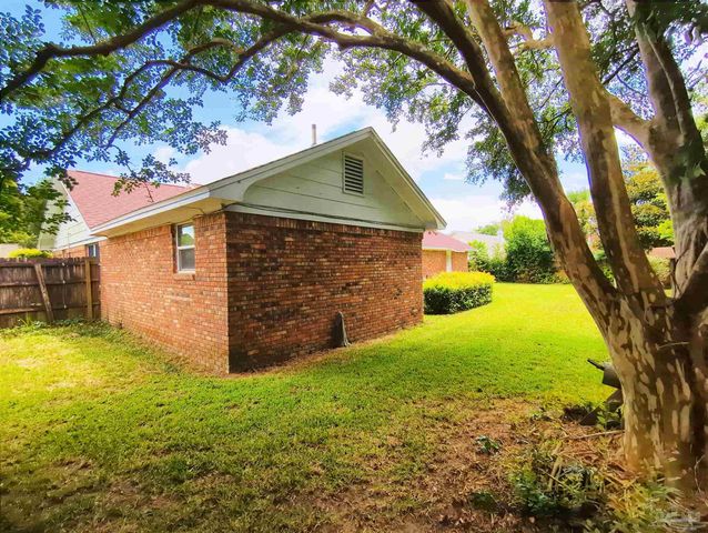 3545 Hopestill Rd, Pensacola, FL 32503
