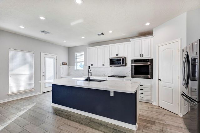 19114 Canyon Vista Court, Tomball, TX 77377