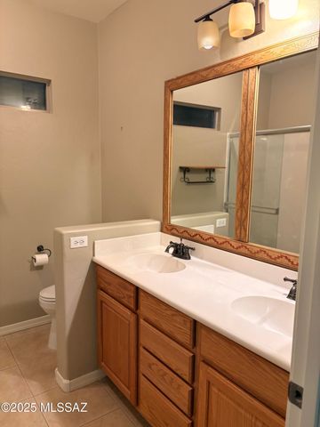 290 W Calle Del Estribo, Sahuarita, AZ 85629